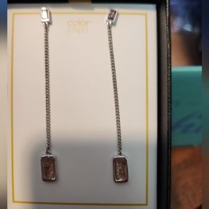 Color Street drop earrings